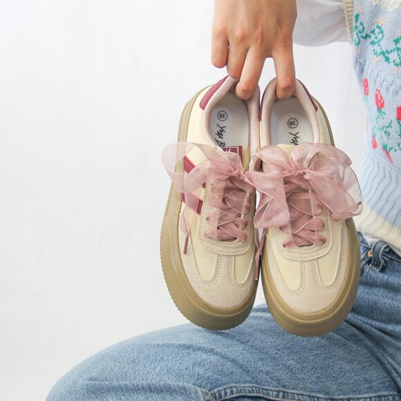 Essen Beige and Burgundy, Platform Germany Army Sneakers, Stylish & Comfortable - Picture 5 of 6